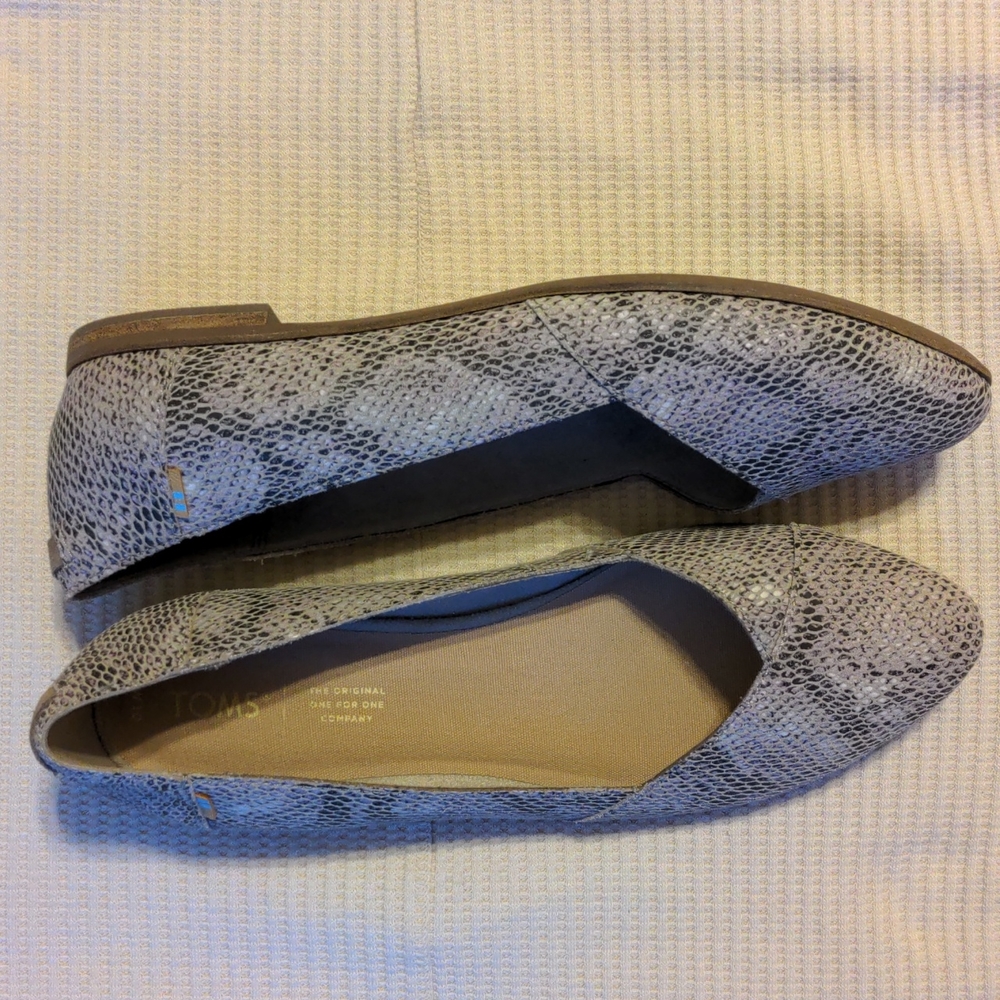 Toms Julie cobblestone suede ballet flats